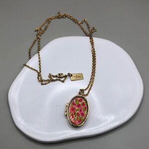 Lilly Pulitzer Flower Floral Locket  Pendant Gold Tone Chain Necklace